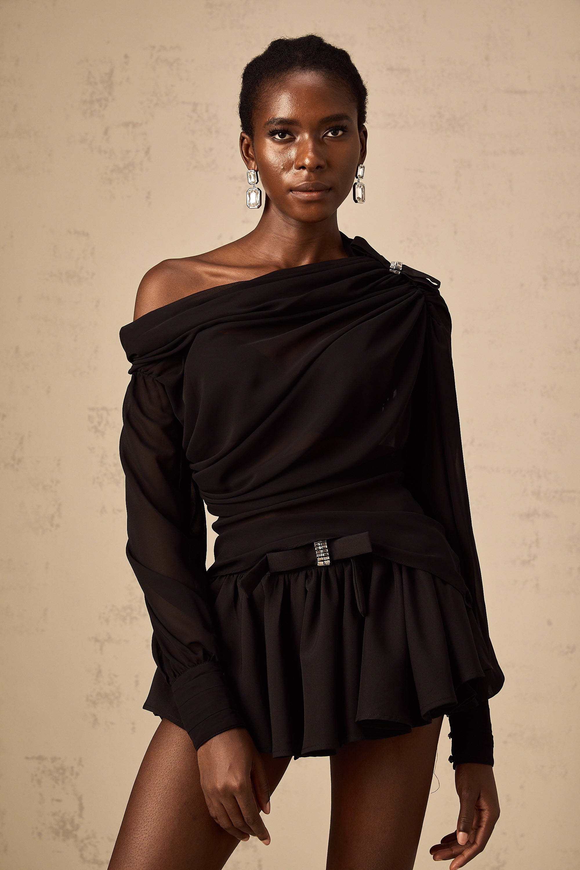 Andrea- asymmetrische Tüllbluse und Rock Set in Schwarz