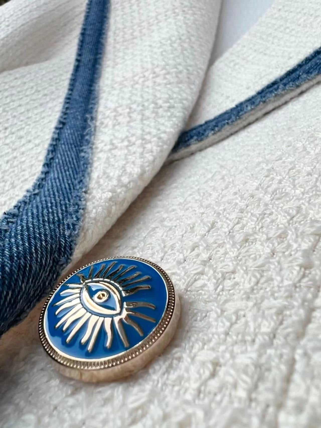 Seville tailliertes, doppelt knopfbares Mini-Kleid