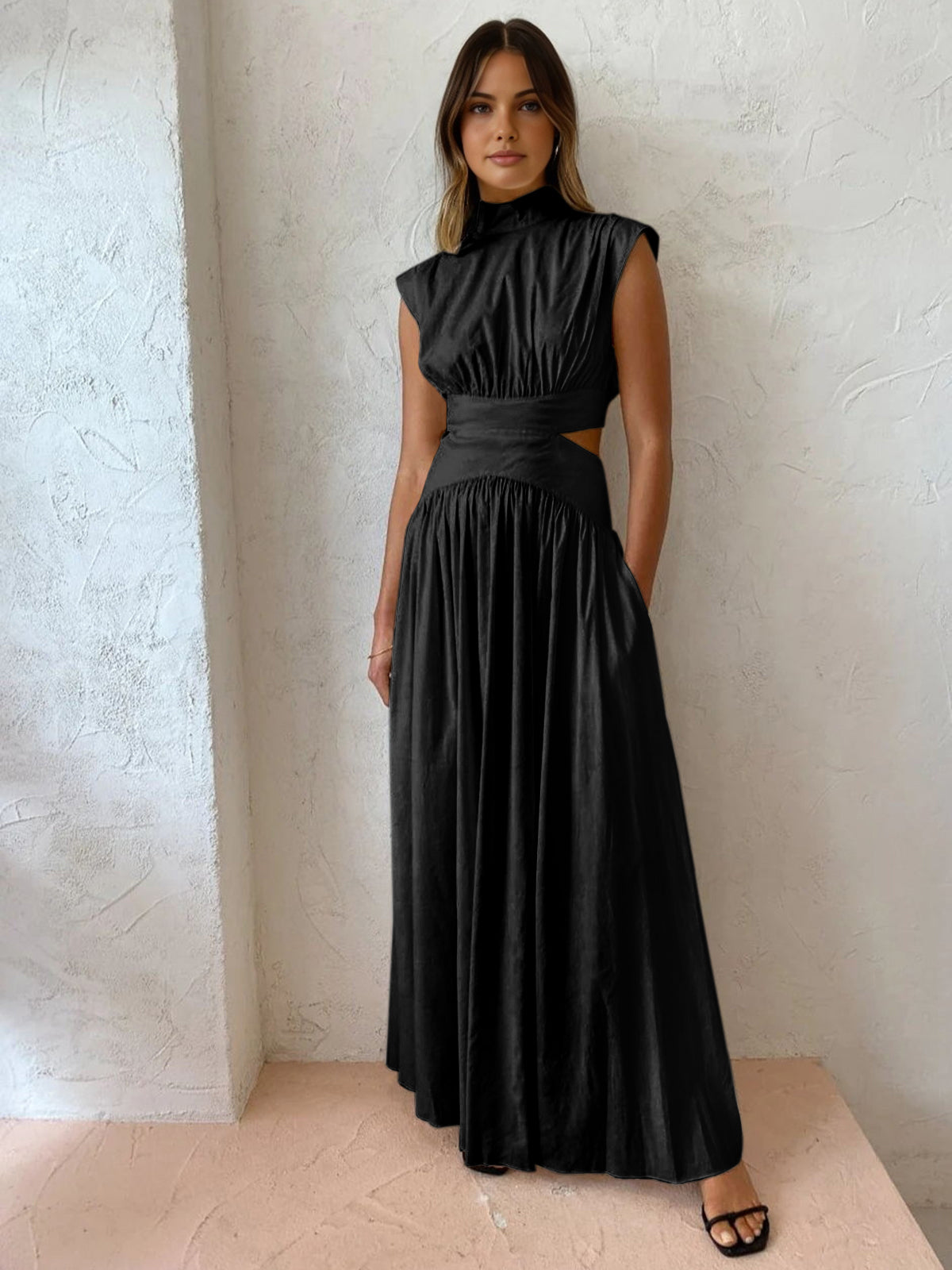 Clara | Maxi Kleid mit Cut-Out und Stehkragen