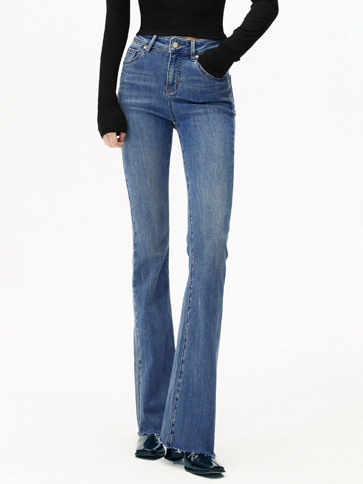 Hochtaillierte Bootcut Jeans aus Denim