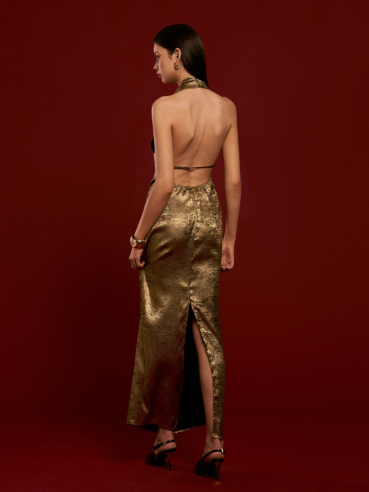 Gisele- Rückenfreies gepolstertes Halterkleid