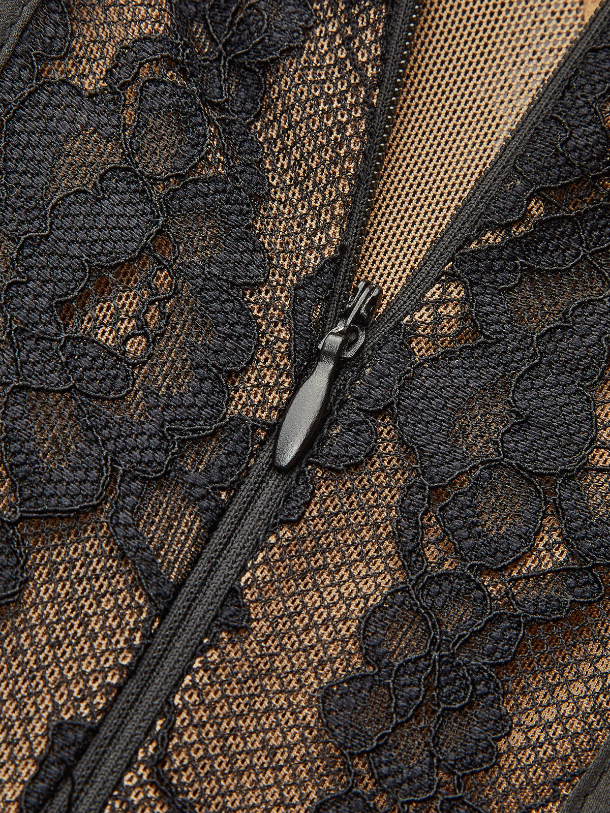 Faltenrock Satinbesatz Spitzen-Cami-Kleid