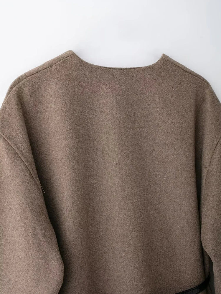 Schicke weiche Jacke mit Gürtel