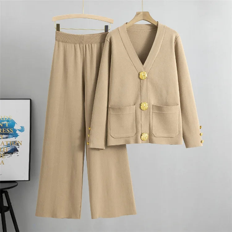 Sienna Goldknopf Cardigan mit Hose