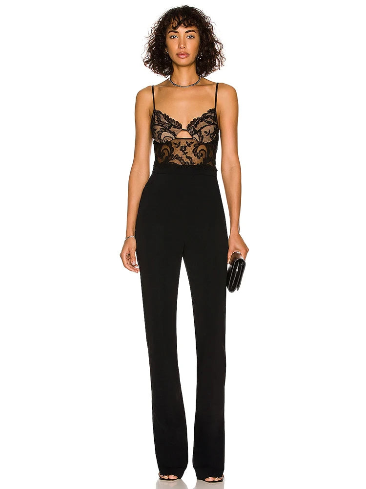 Tiara Jumpsuit – Eleganz mit verführerischer Spitze