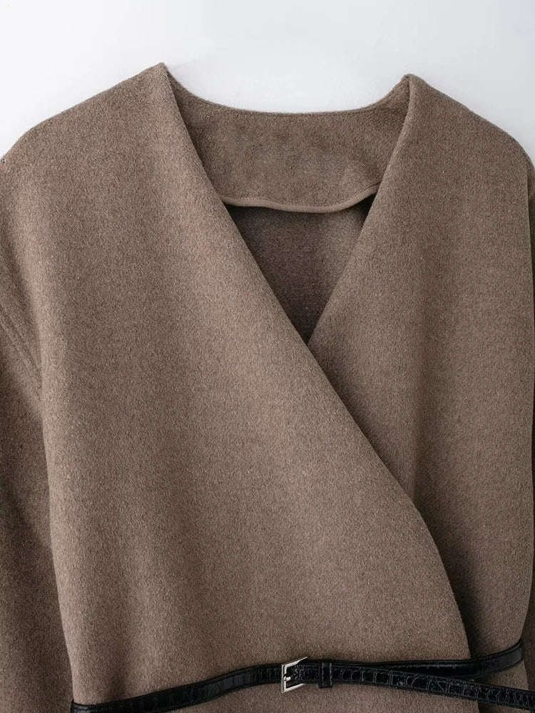 Schicke weiche Jacke mit Gürtel