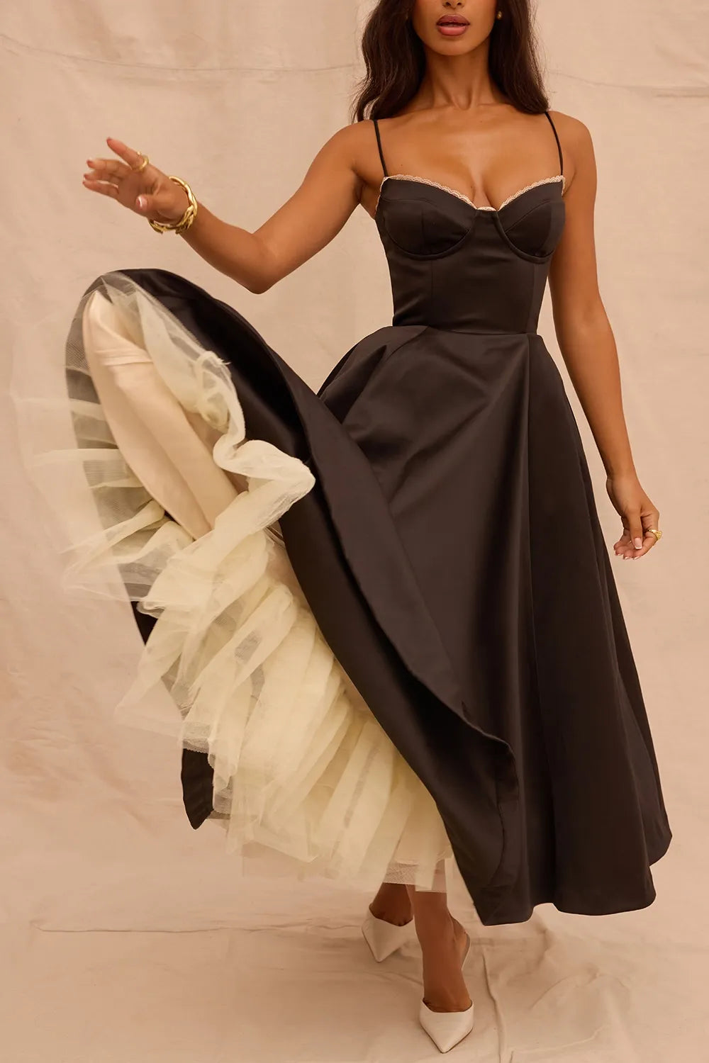 SELENE MIDI-KLEID - SCHWARZ