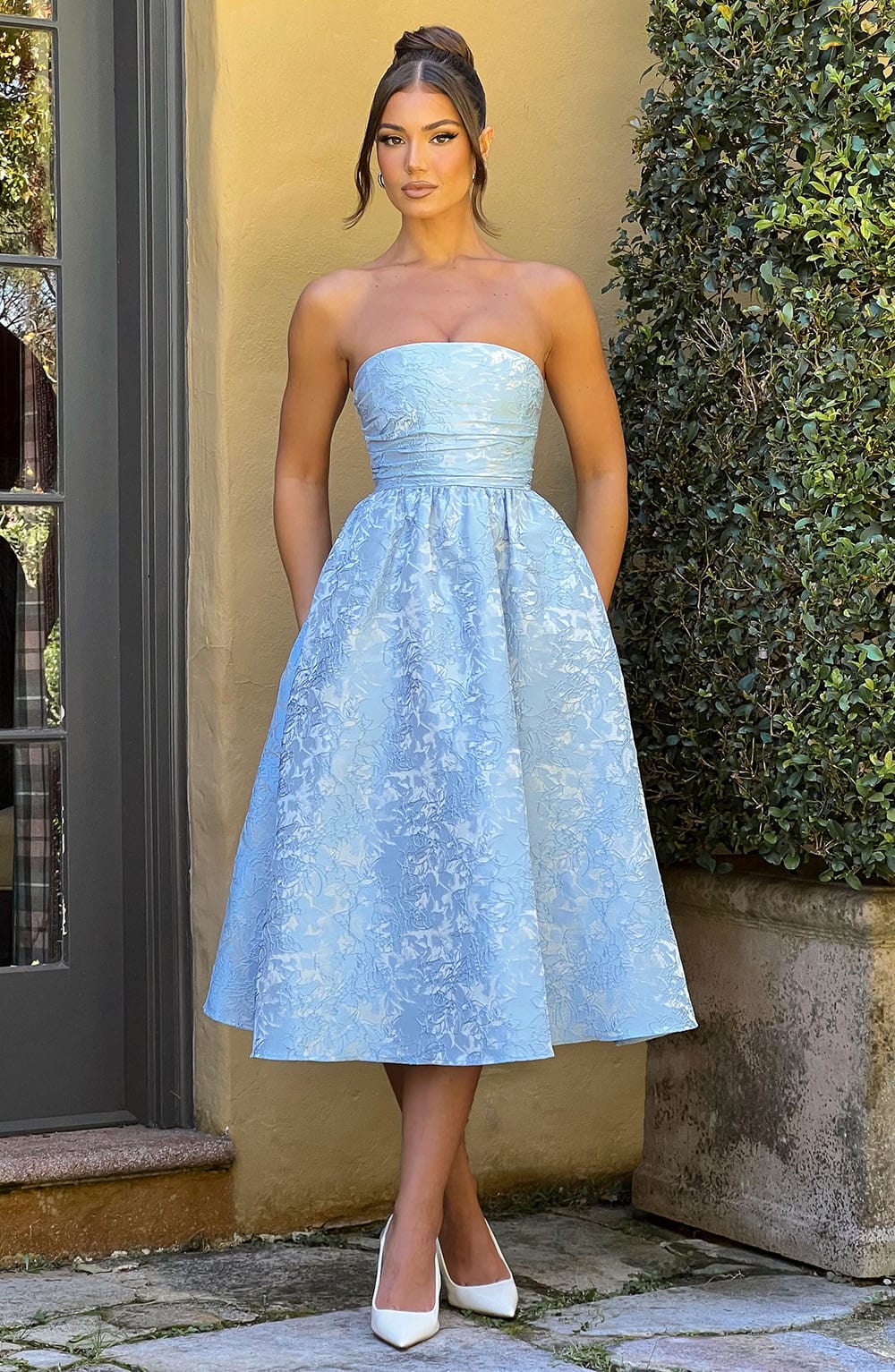 Aurora Strapless Blaue Midi Kleid